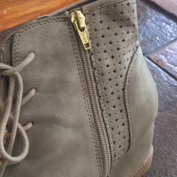 Booties🌺 - Picture 5 of 5